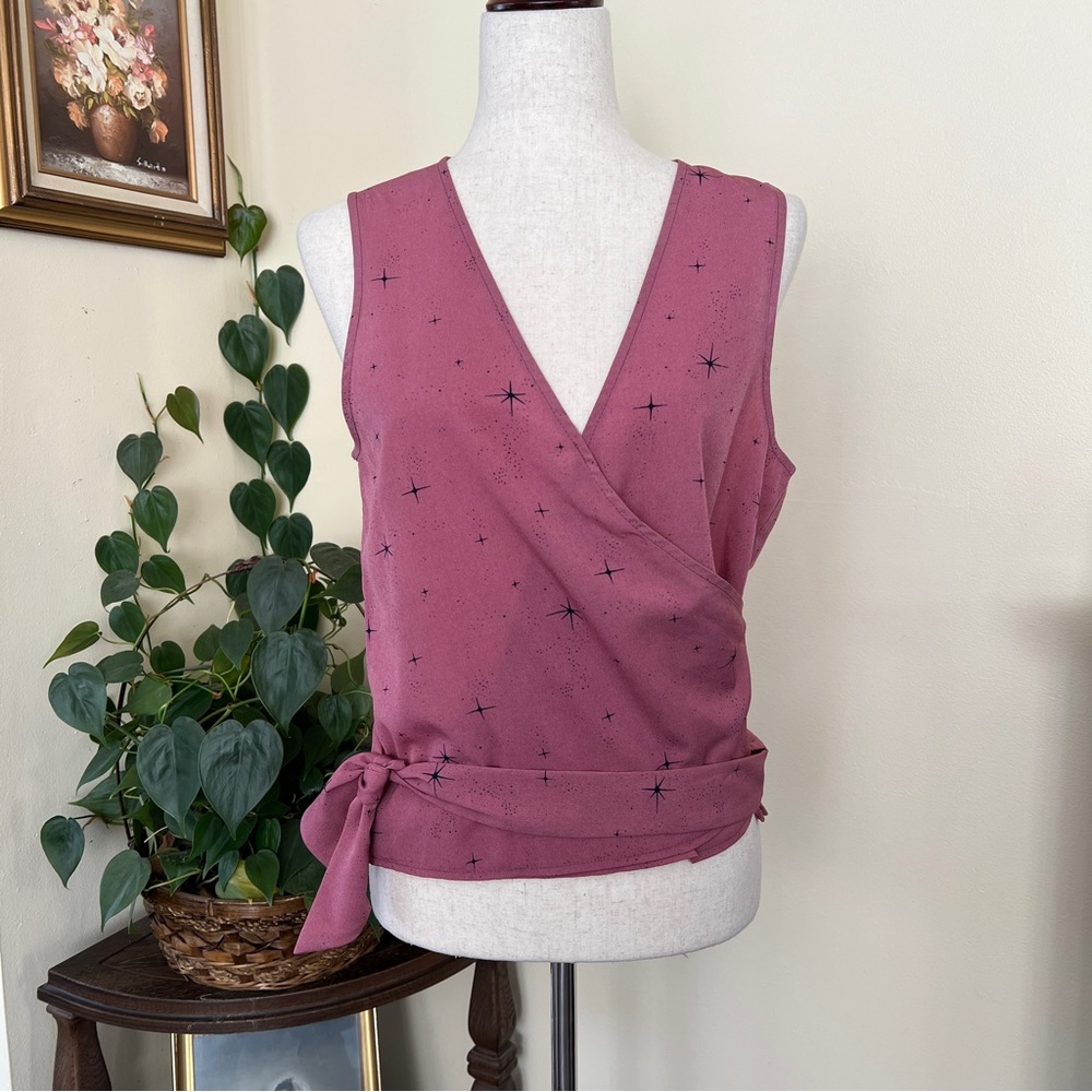 Rethm Sleeveless Star Faux Wrap Top sz S NEW